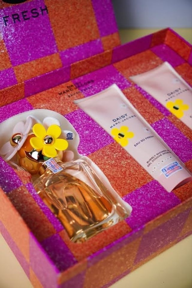 Set nước hoa Marc Jacobs Daisy Eau So Fresh 75ml x3 hoa tươi