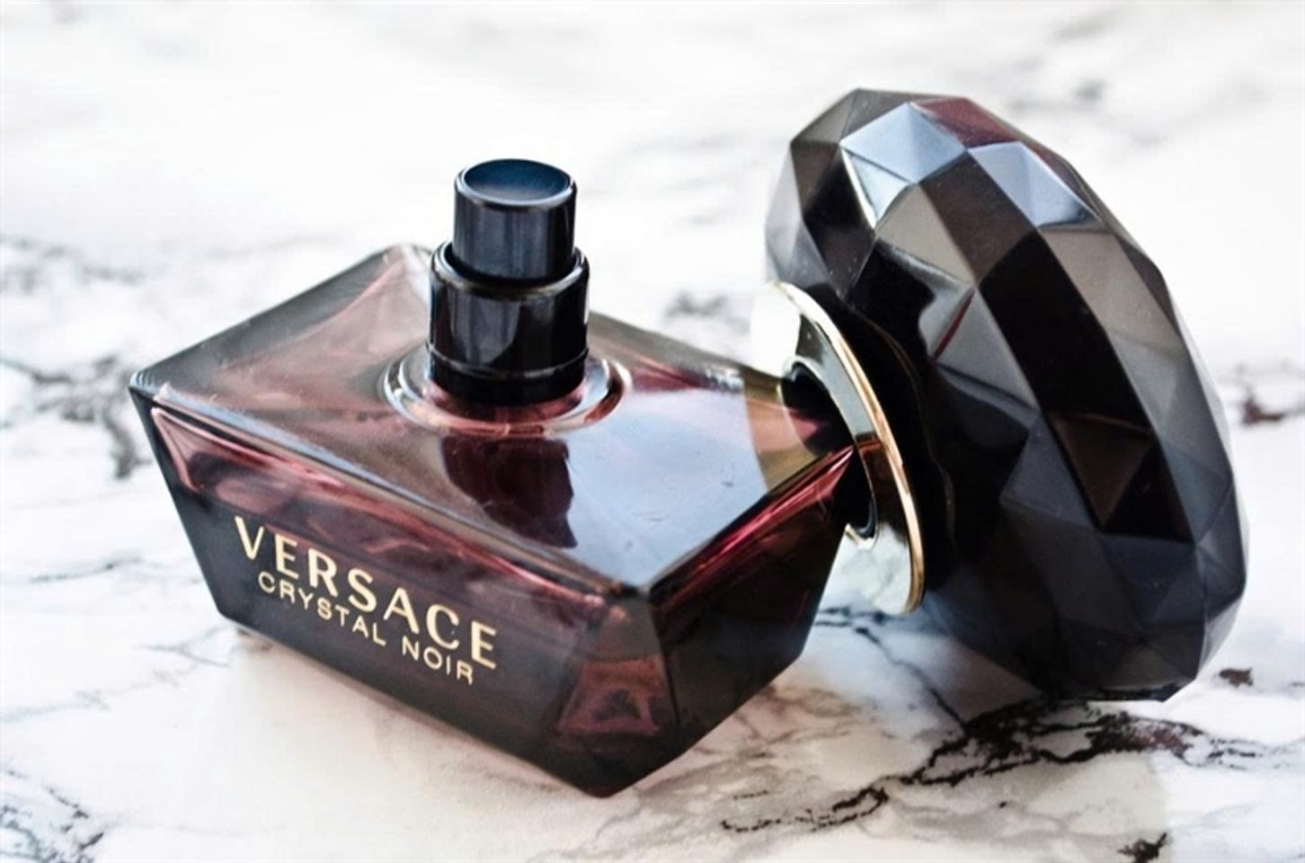 Nước hoa Versace Crystal Noir Parfum 90ml bí ẩn quyến rũ