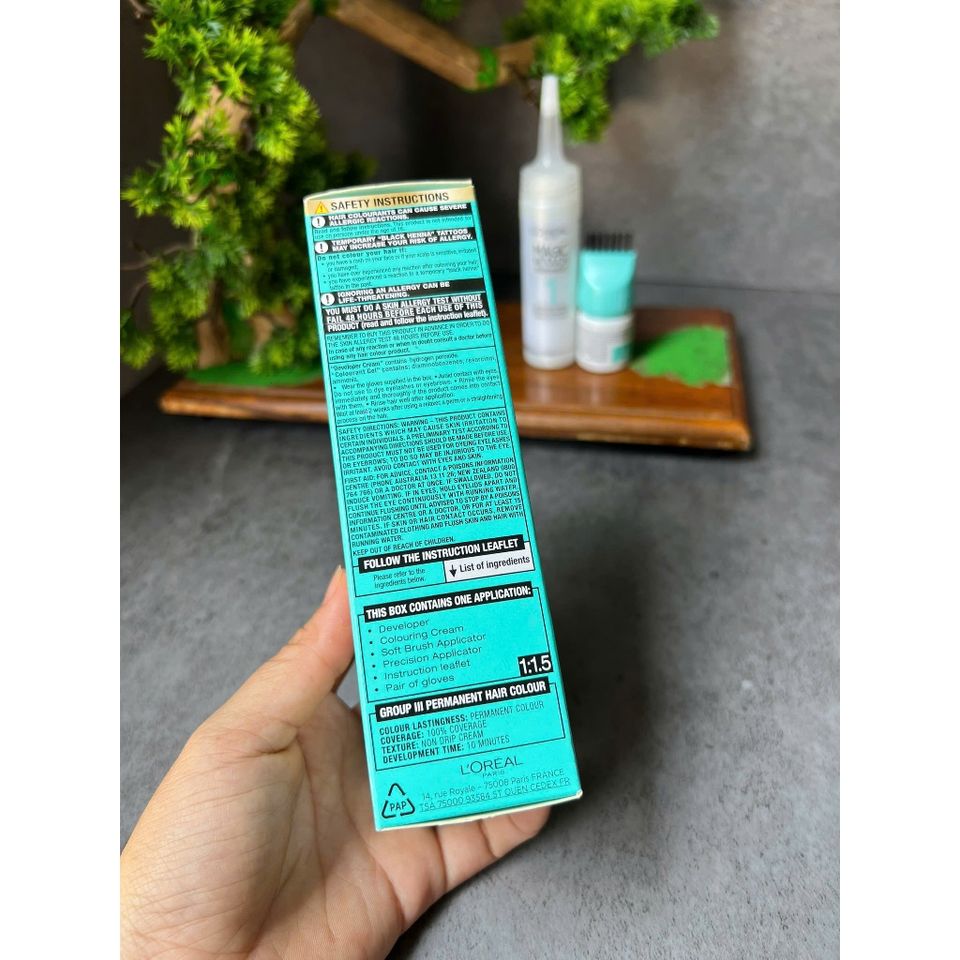 Nhuộm tóc che phủ tóc bạc L'Oréal Paris Magic Retouch Permanent màu 2 Soft Black