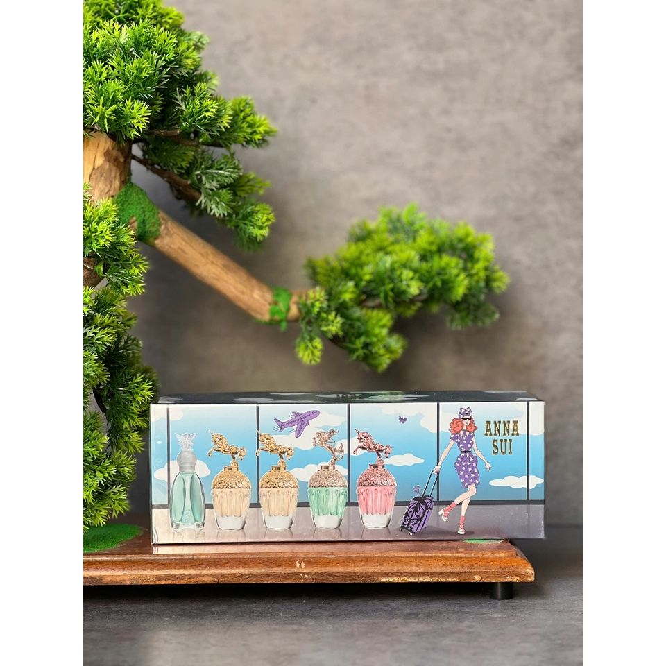 Set nước hoa Anna Sui gồm 5 chai mỗi chai 5ml