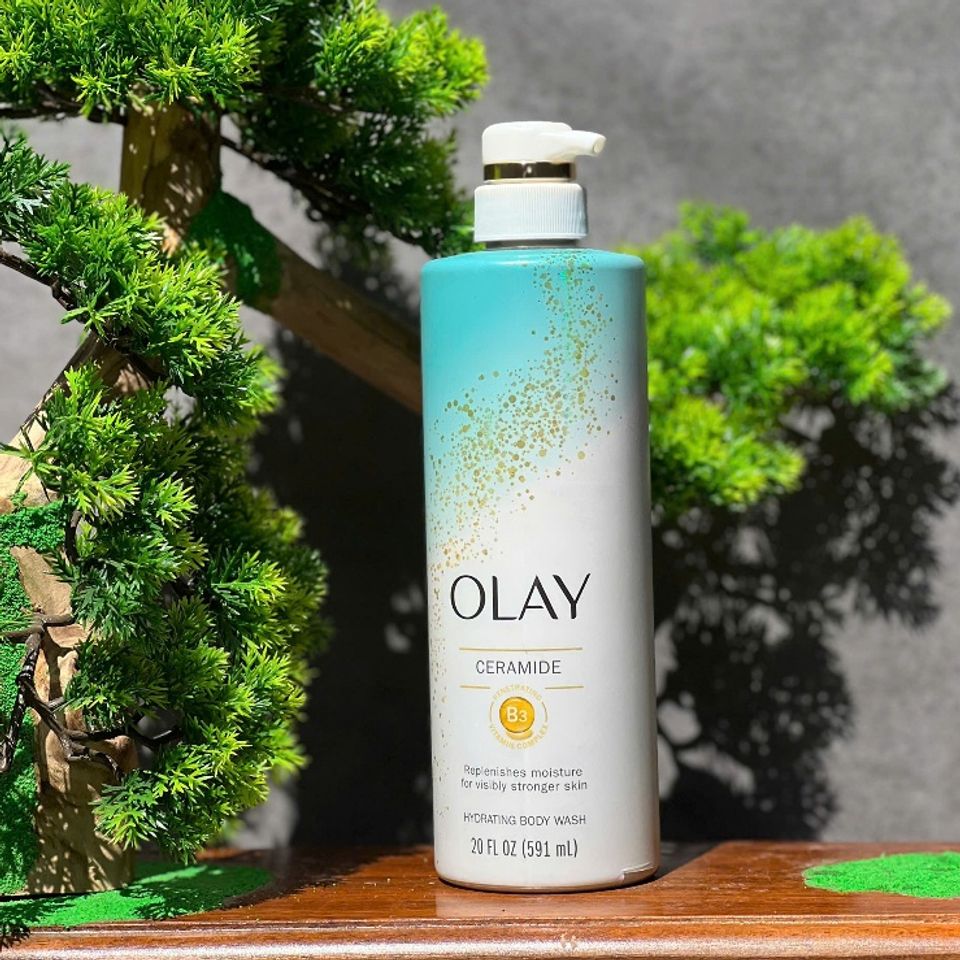 Sữa tắm Olay Cleansing & Strengthening Body Wash with Ceramide and Vitamin B3 Complex 659545