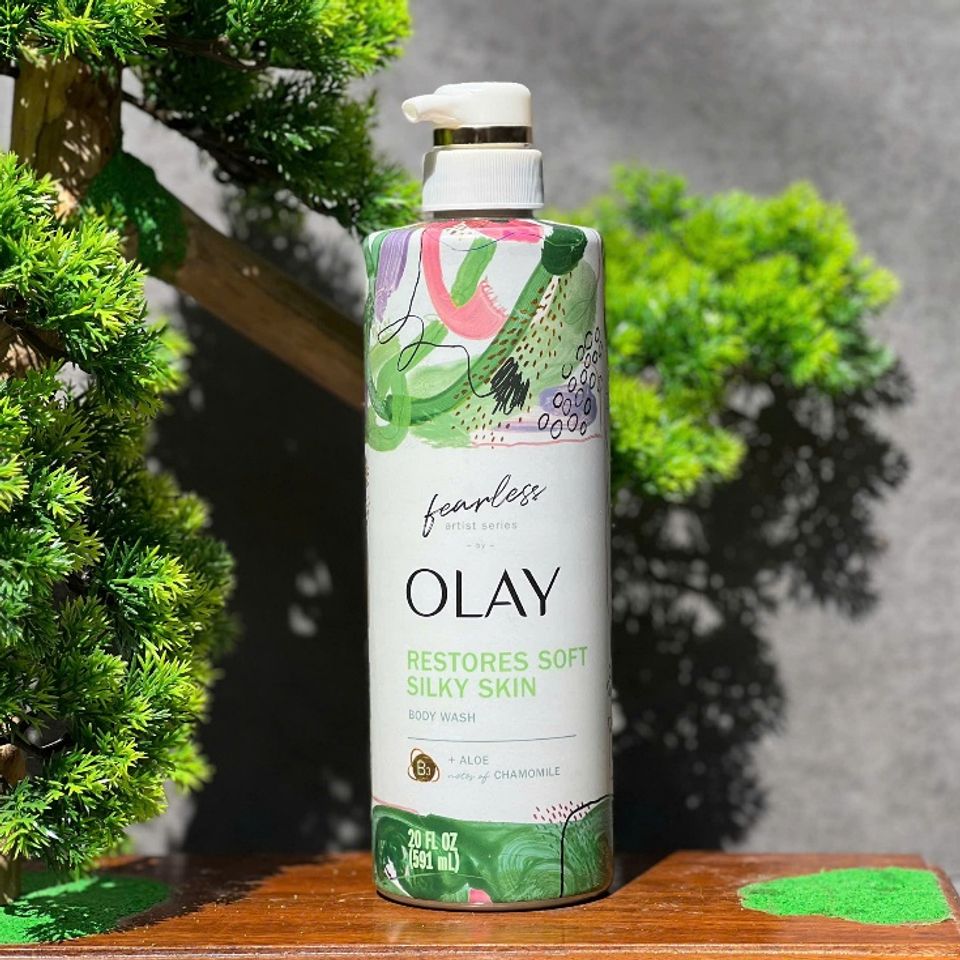 Sữa tắm Olay Fearless Artist Series Restores Soft Silky Skin 659586