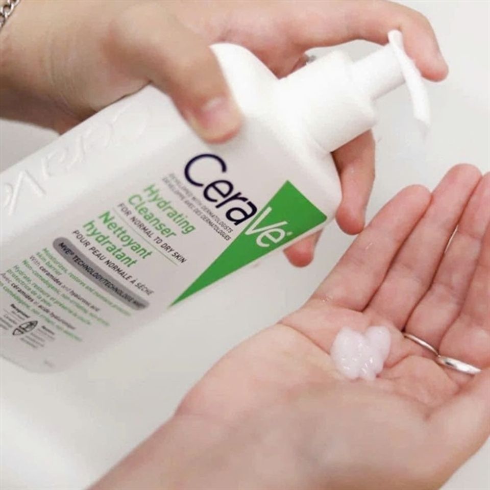 Sữa rửa mặt Cerave Hydrating Cleanser da khô cấp ẩm dịu nhẹ 562ml