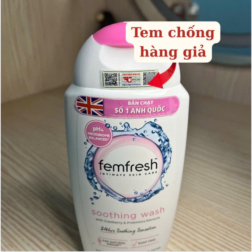 [Nhập khẩu chính ngạch]  Femfresh Soothing Wash - Dung dịch vệ sinh phụ nữ hàng ngày 250ml