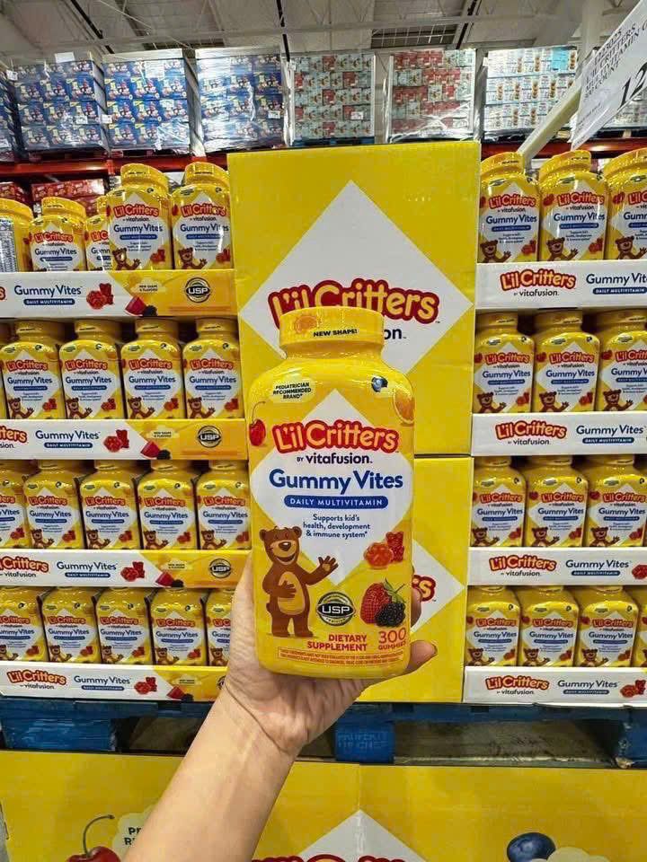 Kẹo gấu Gummy Vites 300v cung cấp vitamin và khoáng chất cho bé