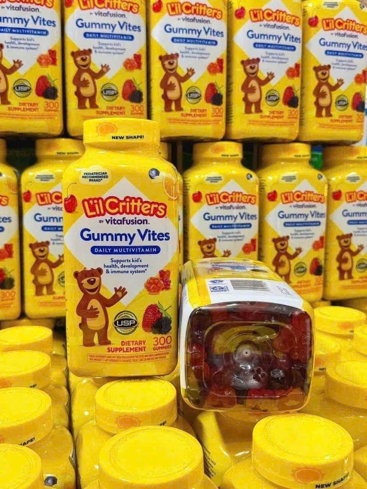 Kẹo gấu Gummy Vites 300v cung cấp vitamin và khoáng chất cho bé