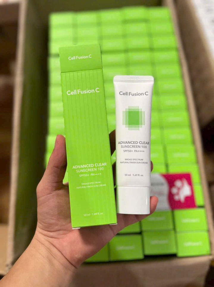 Kem chống nắng Cell Fusion C màu xanh mẫu mới 50ml