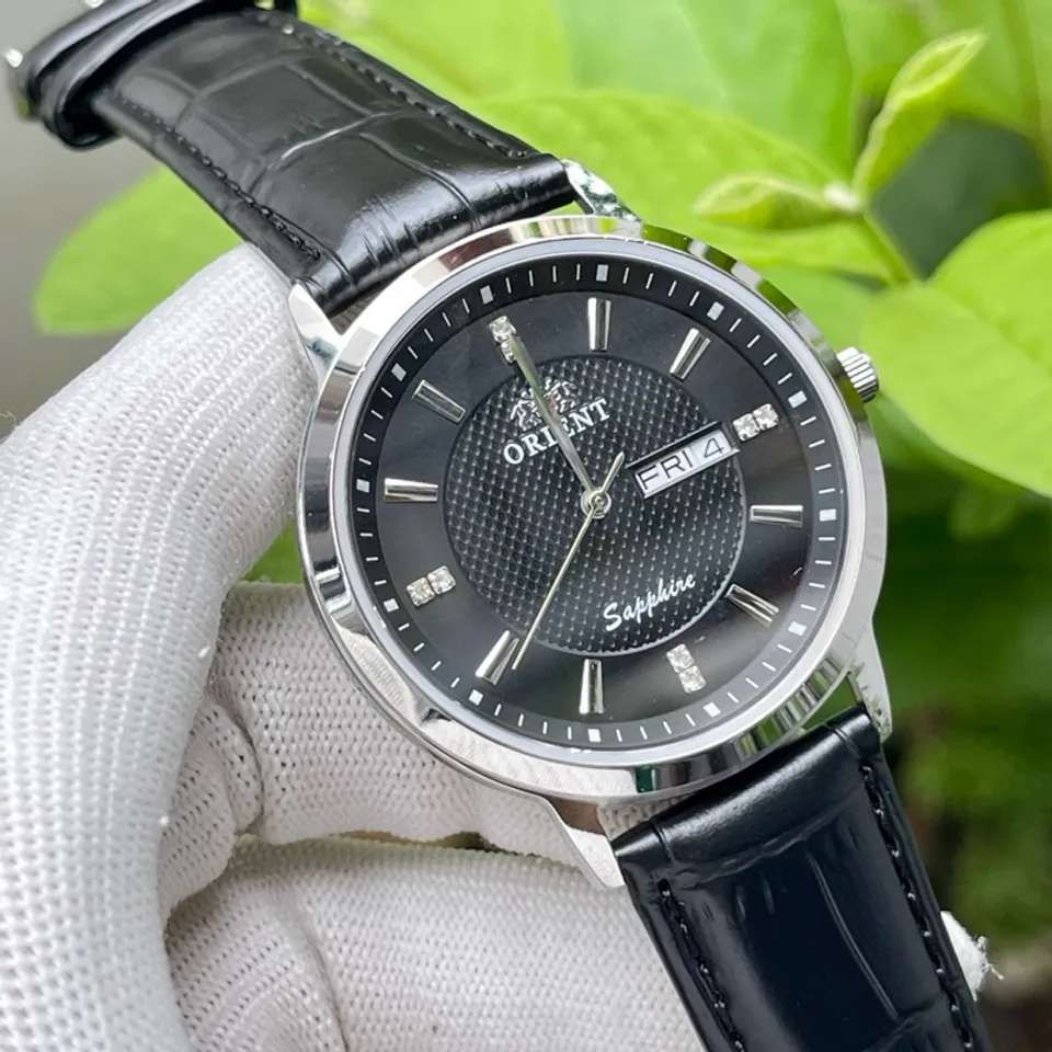 Đồng Hồ dây da Nam 0.R 2 lịch . Kính sapphire chống trầy . Máy pin Nhật ...