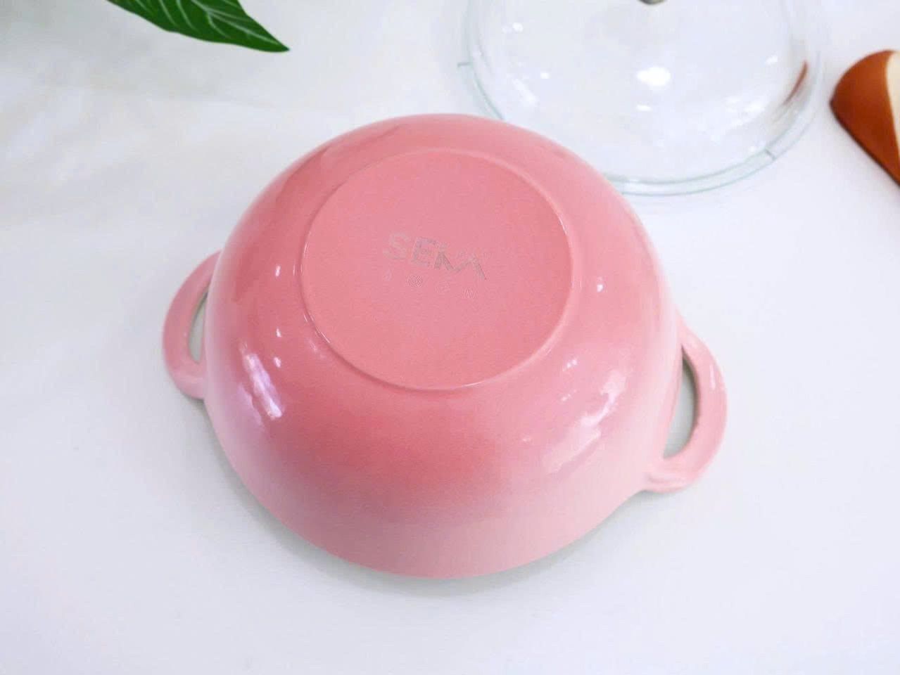 Nồi Gang Sâu Lòng Chống Dính Seka SKG420 - Kích Thước 20cm, Chất Liệu Gang Đúc Cao Cấp, Đa Năng Xào, Hầm, Nướng, Dễ Vệ Sinh