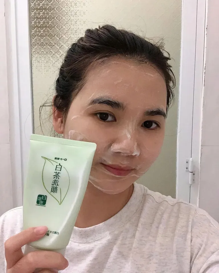 Sữa Rửa Mặt Rohto Shirochaso Nhật Bản – Chiết Xuất Trà Xanh Matcha, Sạch Sâu Không Khô Căng