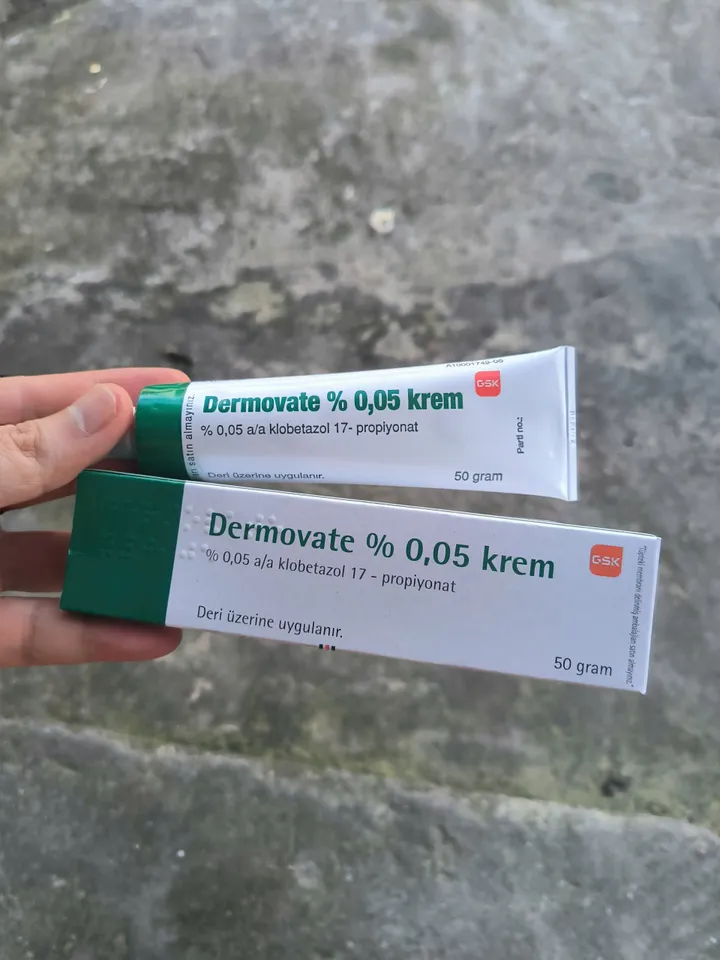 Demovate Cream kem bôi da vẩy nến á sừng tuýp 50g